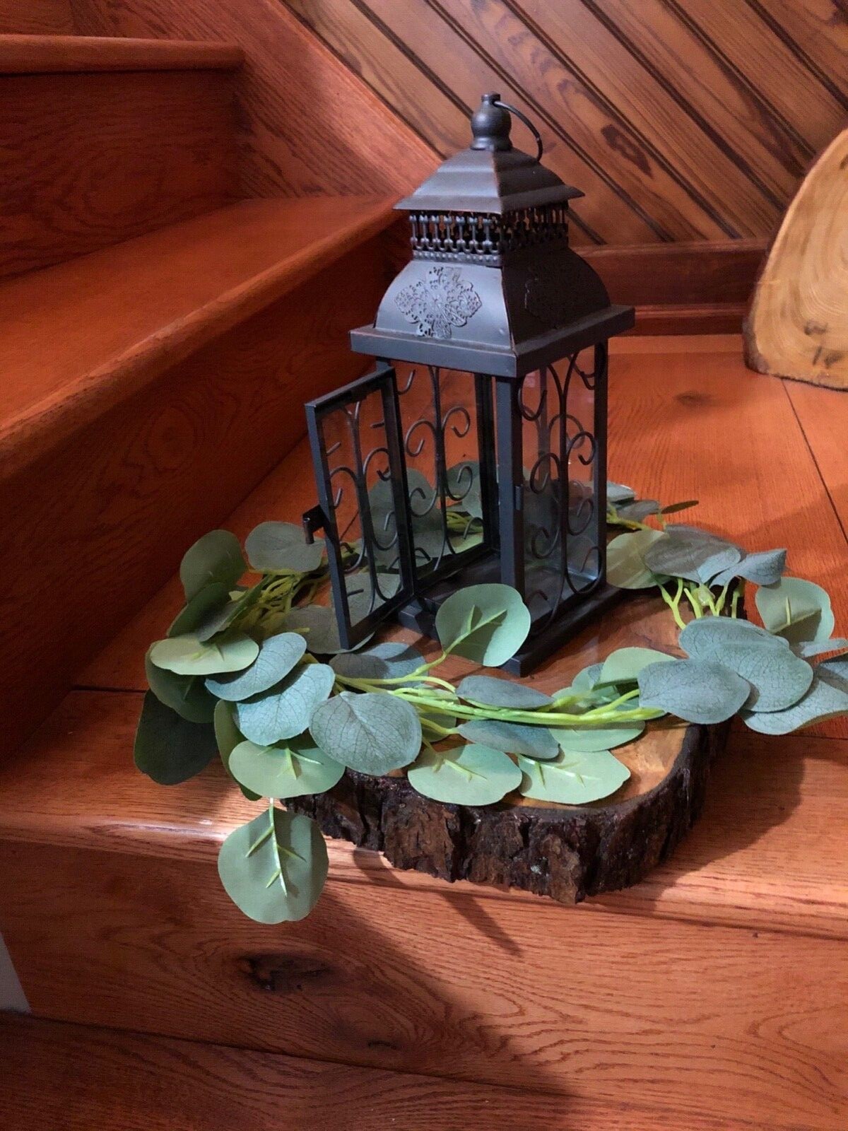 Wood Centerpiece With Lantern