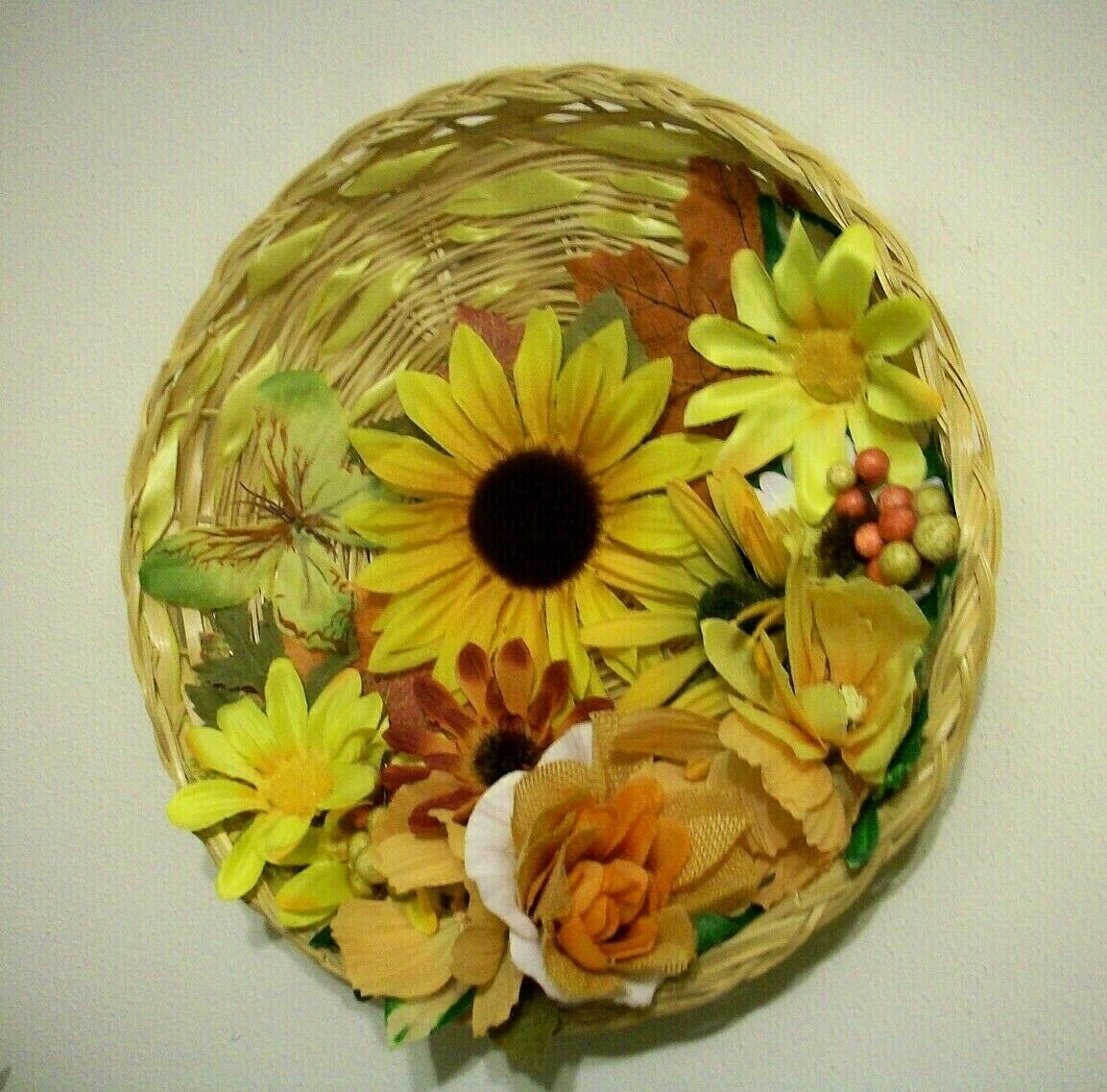 New Farmhouse Style Decorative 10″ Round Floral/Wicker Wall Decor/Yellows