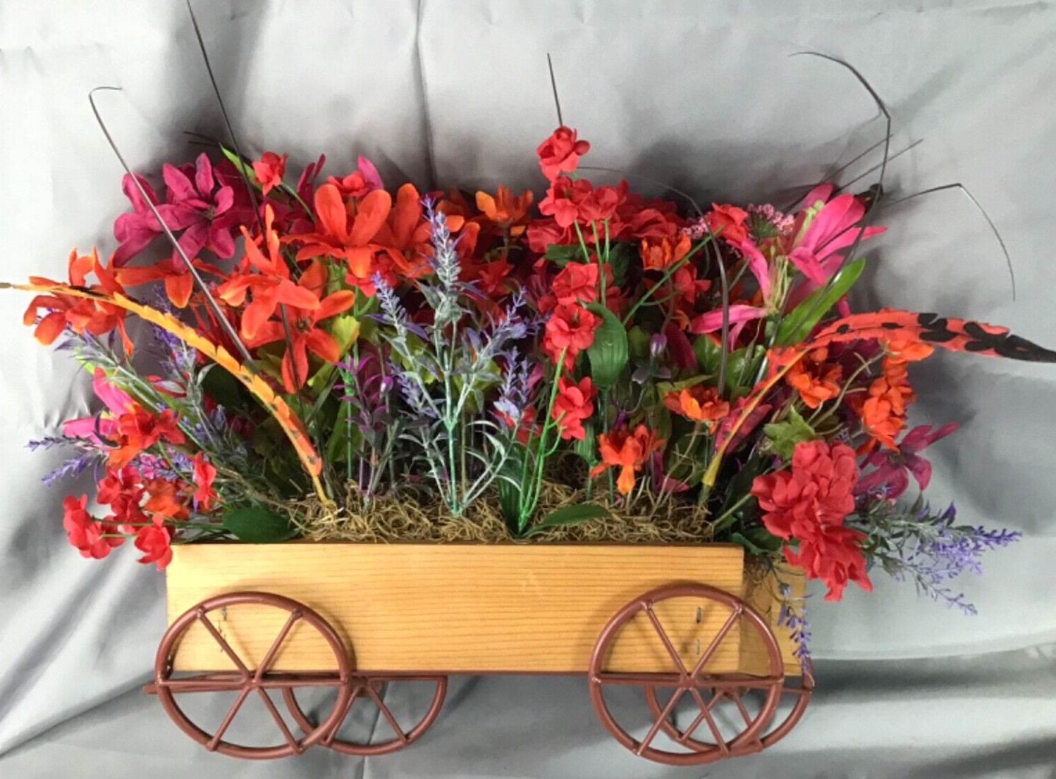 Wooden Folk Art Wagon Country Farm House Wall or Door Decor Flower Arrangement