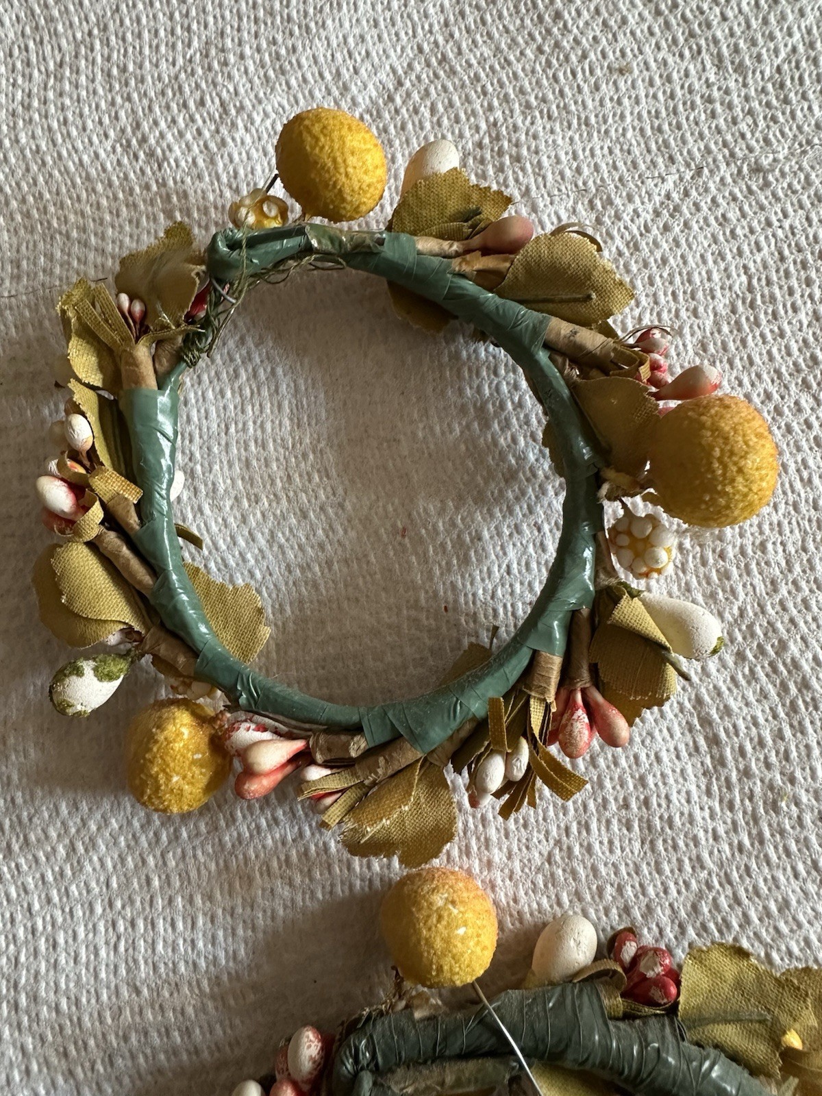 Pair Mini Small Vintage 4” Wreaths Wall Decor Artificial Fruit Berries Flowers