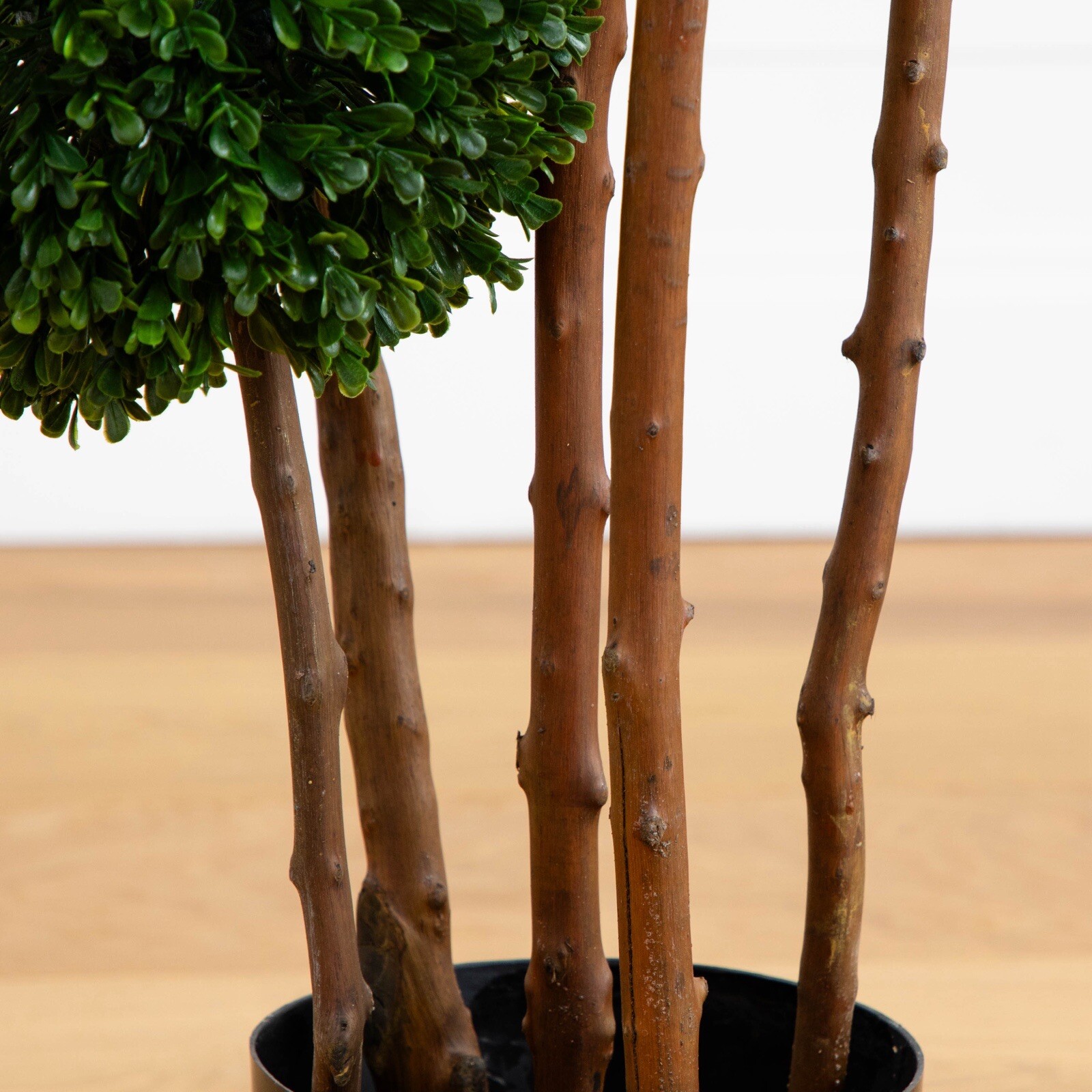 4’ Boxwood Topiary Artificial Tree w/420 Lvs UV (Indoor/Outdoor). Retail $179