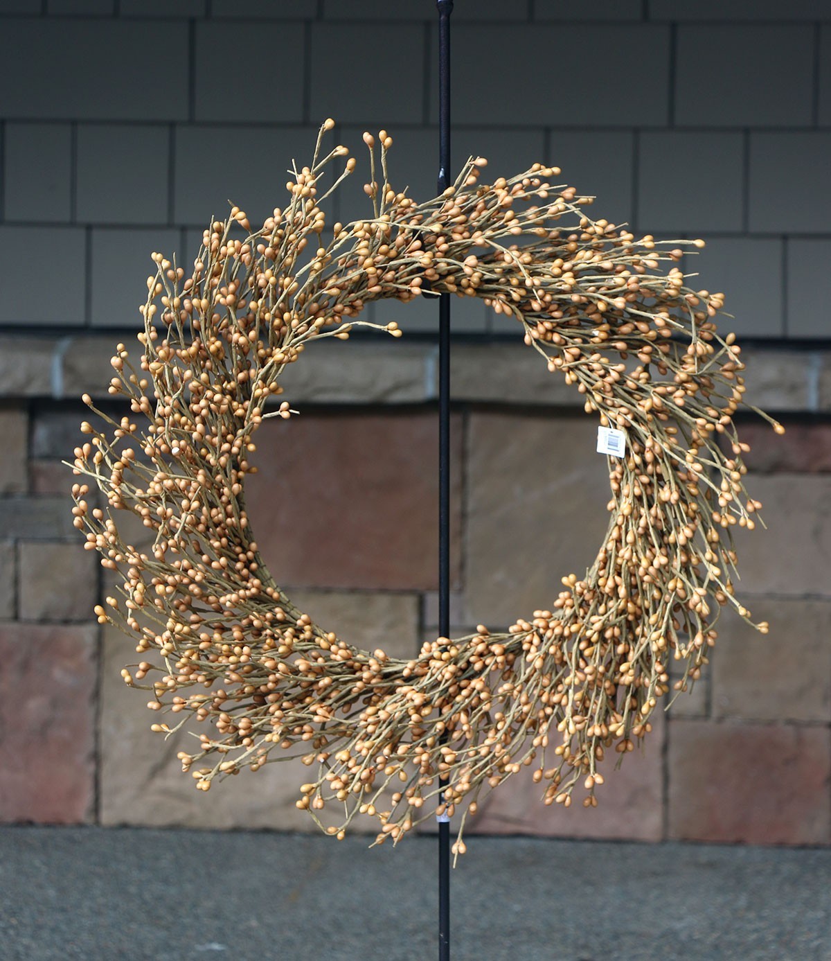 Pip Berry Wreath 22 inch Tea Stained Tan Primitive Floral Wall Decor
