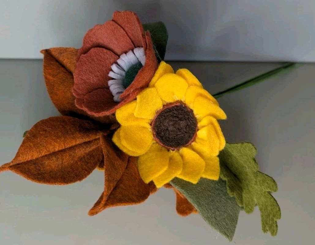 Beautiful Hand Cut Wool Blend Felt Flower Bouquet Gift Wrapped/Great Gift Idea!