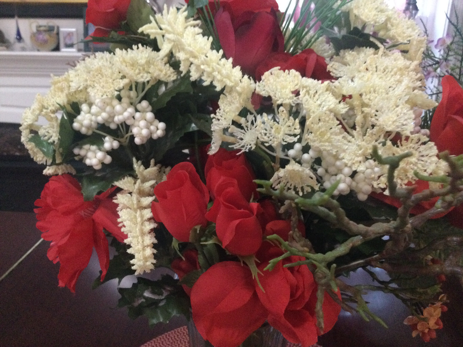 WINTER HOLIDAY FLOWER ARRANGEMENT VINTAGE FLOWERS SILK PLASTIC