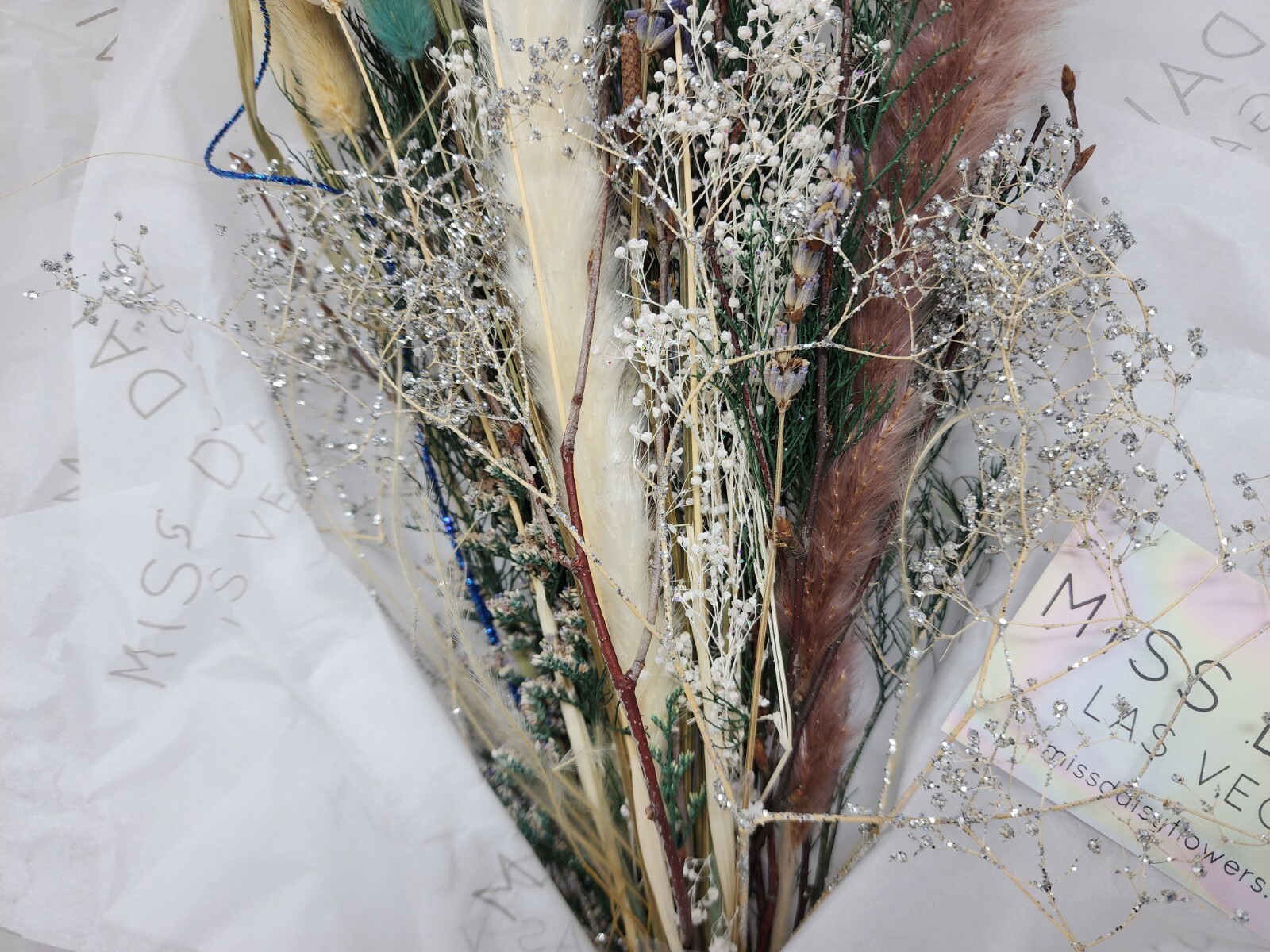 Miss Daisy Large Dried Floral Bouquet, Arrangement 100% All Natural Real Flowers