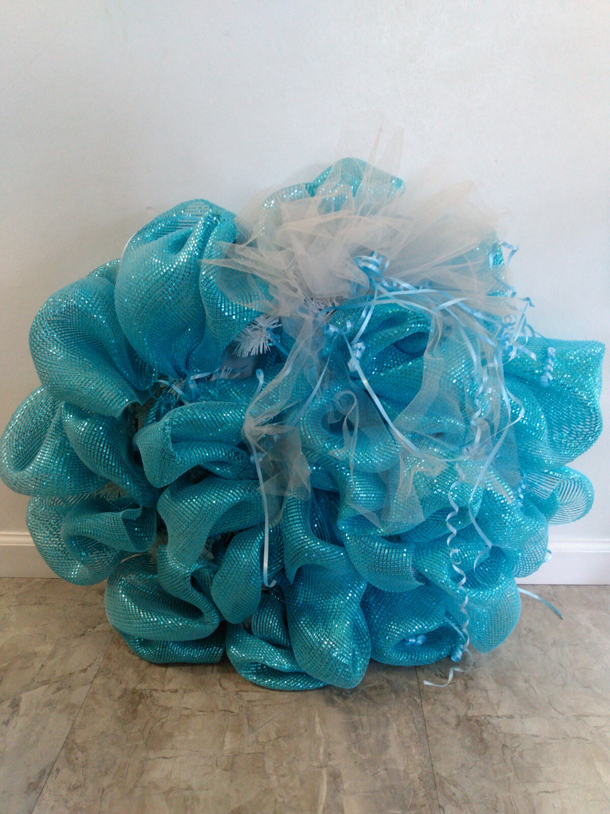Wired Wreath With Aqua & White Tulle 20″ baby shower wreath