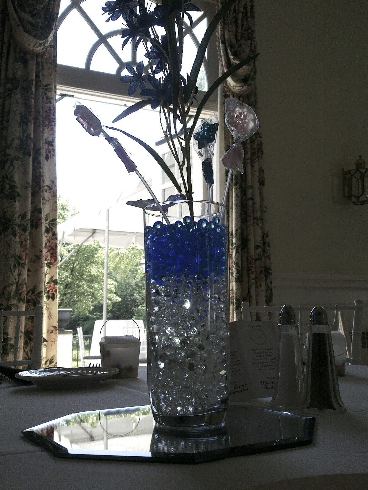 Clear gel marbles that expand in water 4oz makes 3 galllons floral vase filler