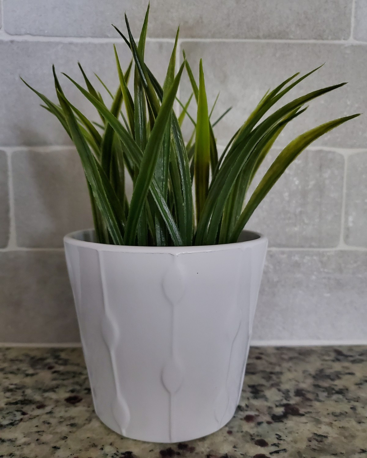 IKEA FEJKA Artificial Potted Plant + IKEA Kardemumma White Ceramic Pot 3.5″x3.5″