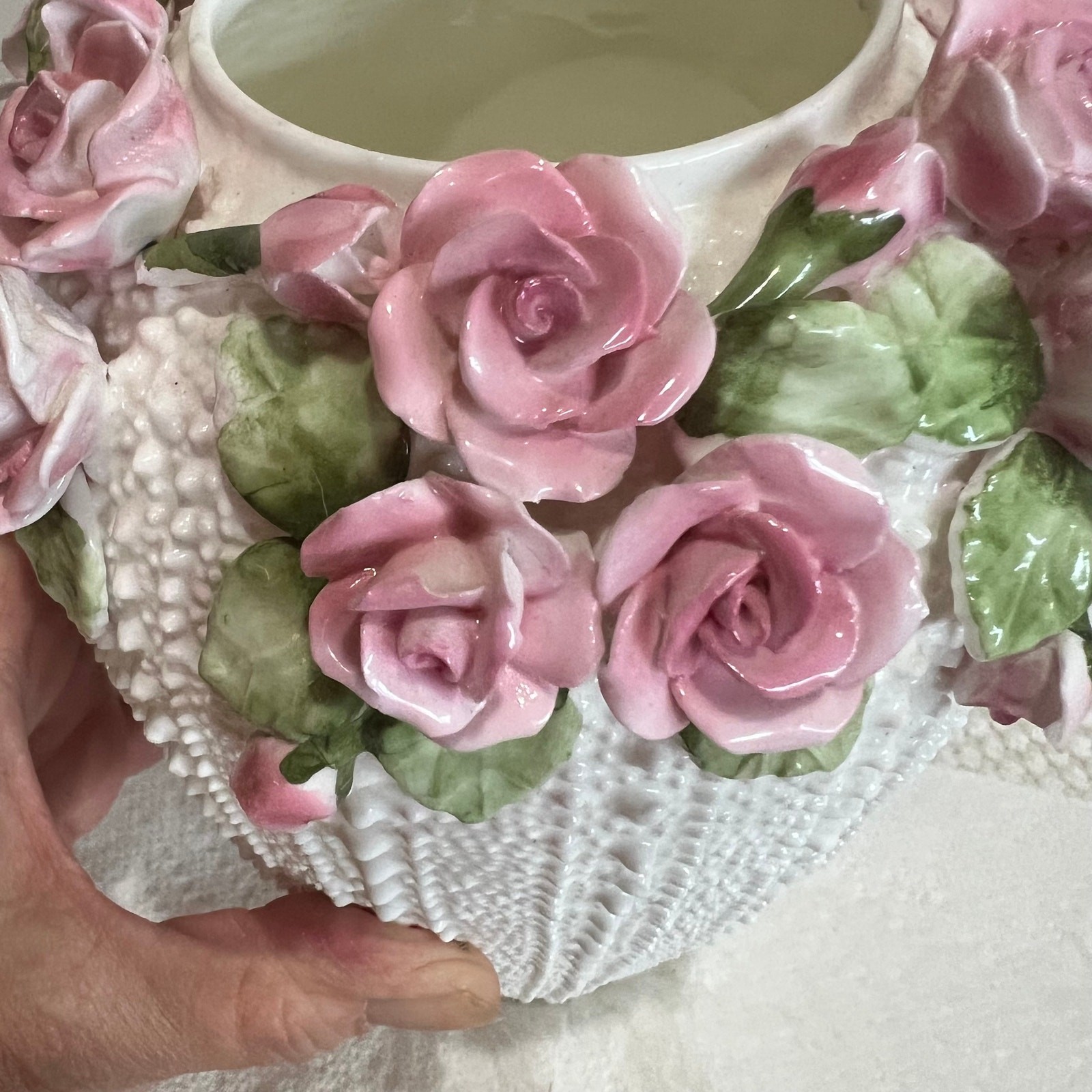 Vtg Jolie Fleurs Bone China Vase By Seymour Mann Sculptured Pink Roses 8-1/2″ T