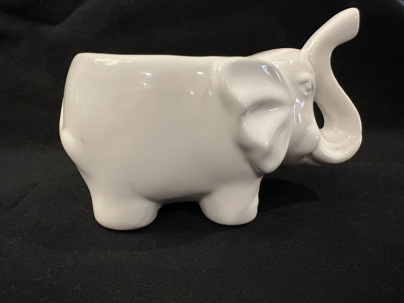Elephant Succulent small Planter Shaped Pot Decor Home Office Desk nursery WHITE