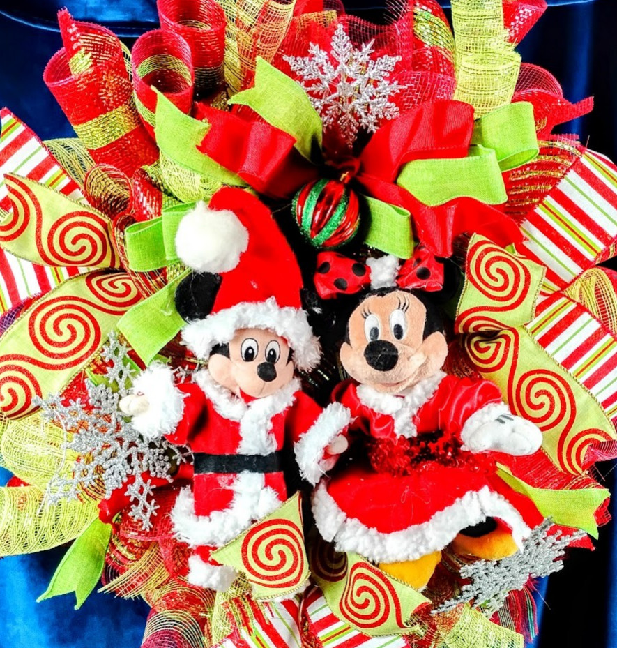 Mickey and Minnie Mouse Christmas Wreath Large 24″ Red & Green Front Door Decor