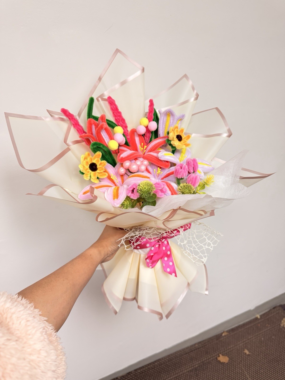 DIY Pipe Cleaner Flower Bouquet Crafted Artificial Lily Tulip Rose Decor Gift