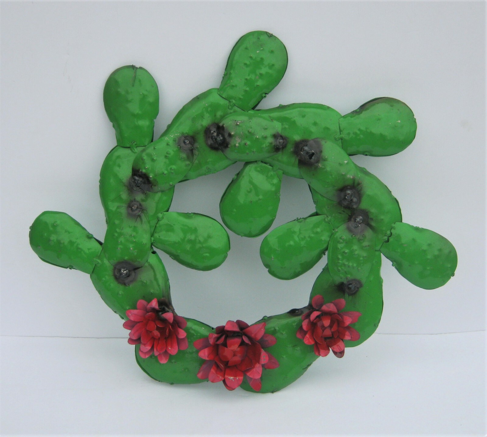SET THREE (3) METAL YARD ART PRICKLY PEAR WALL DECOR WREATHS W FLOWERS GREEN