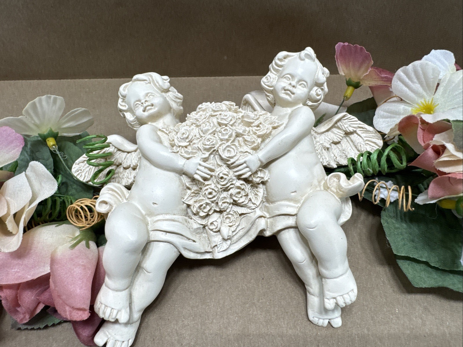 Wall Cerbubs Bouquet of Roses Swag – From MSR Imports Inc. Made in China
