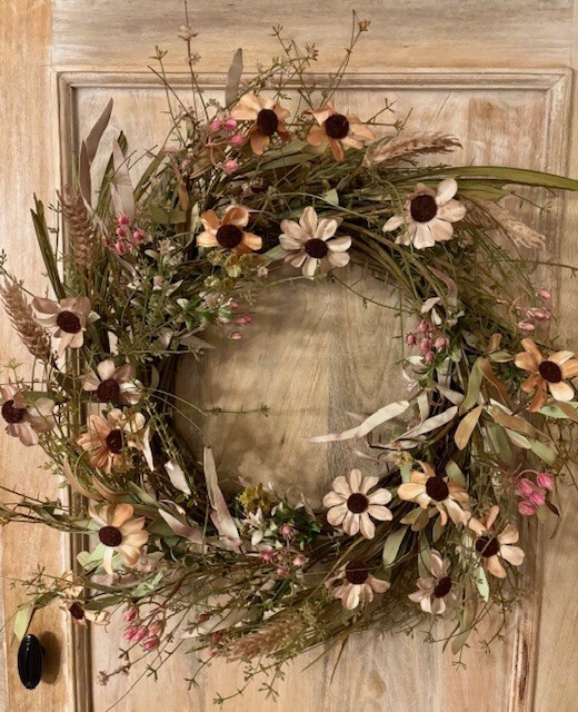 Primitive Farmhouse Rustic TEA STAIN DAISY WREATH Prairie Grass Spring Flowers