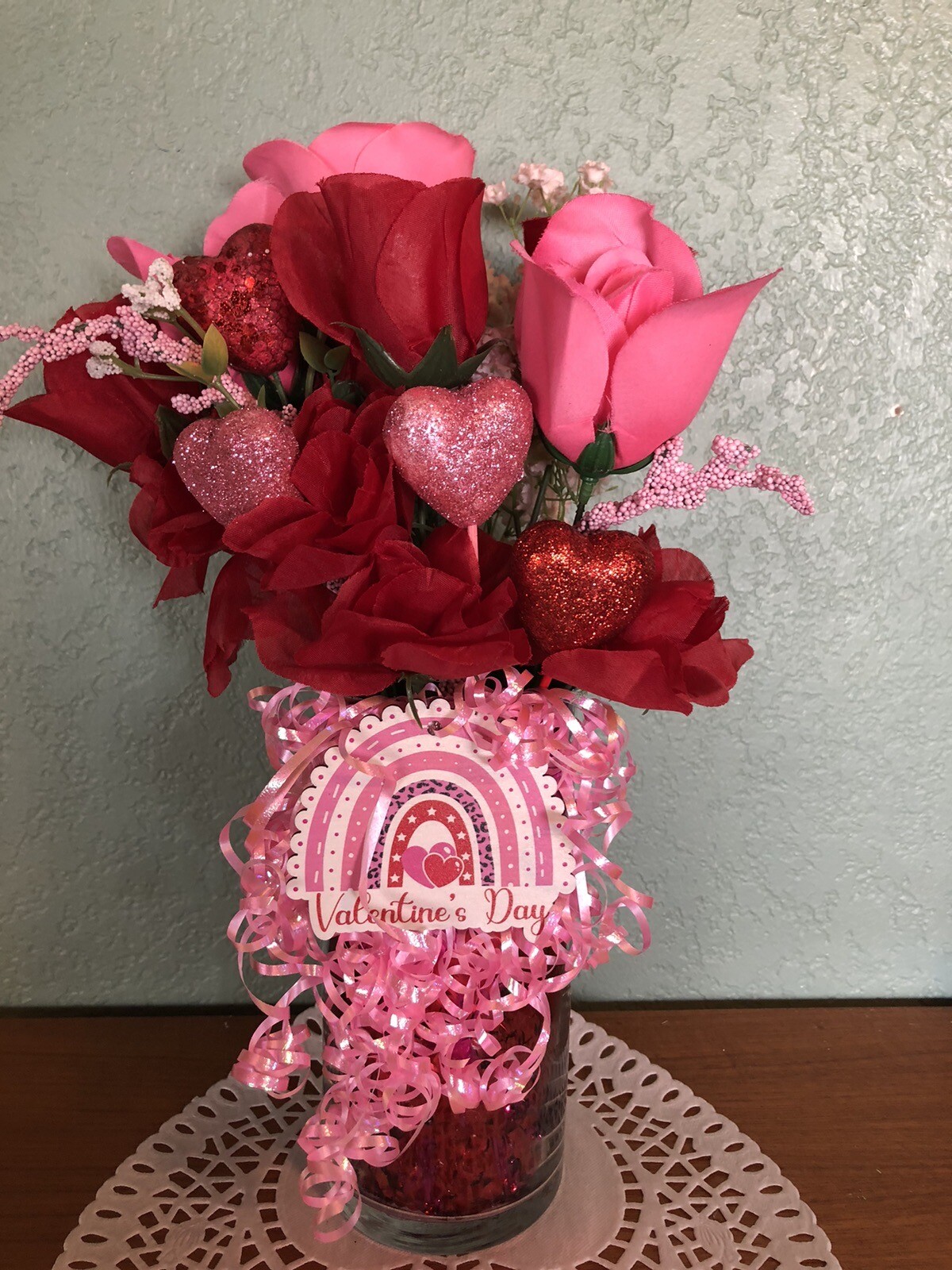 VALENTINES DAY ROSES FLORAL VASE ARRANGEMENT CENTERPIECE GIFT HEARTS LOVE