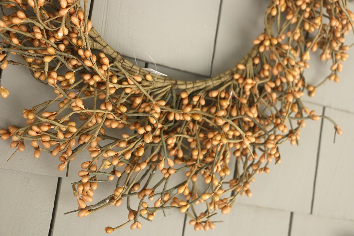 Pip Berry Wreath 18 inch Tea Stained Tan Primitive Floral Wall Decor