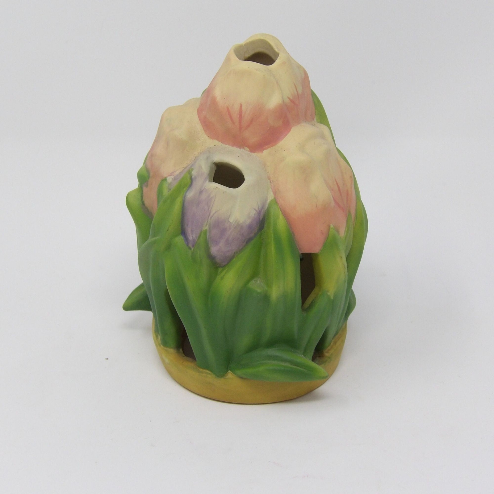 Vintage Floral Frog Floral Bouquet Shaped 4 3/4″ H x 3 1/2″ W Pink & Purple Flow
