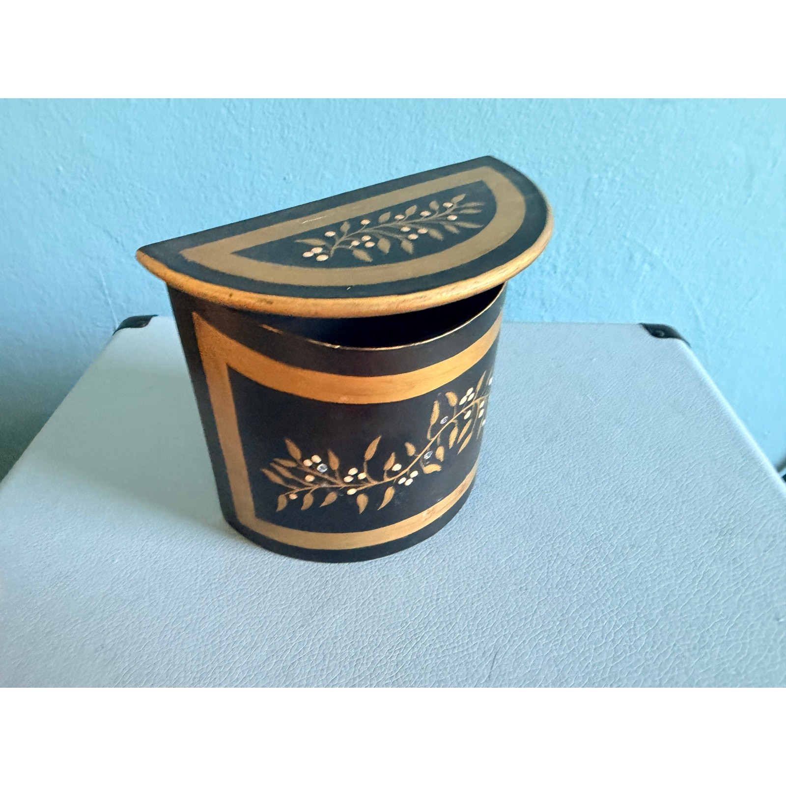 Italian Tole Wall Pocket Hinged Lid Black Gold Hand Painted Made in Italy Box
