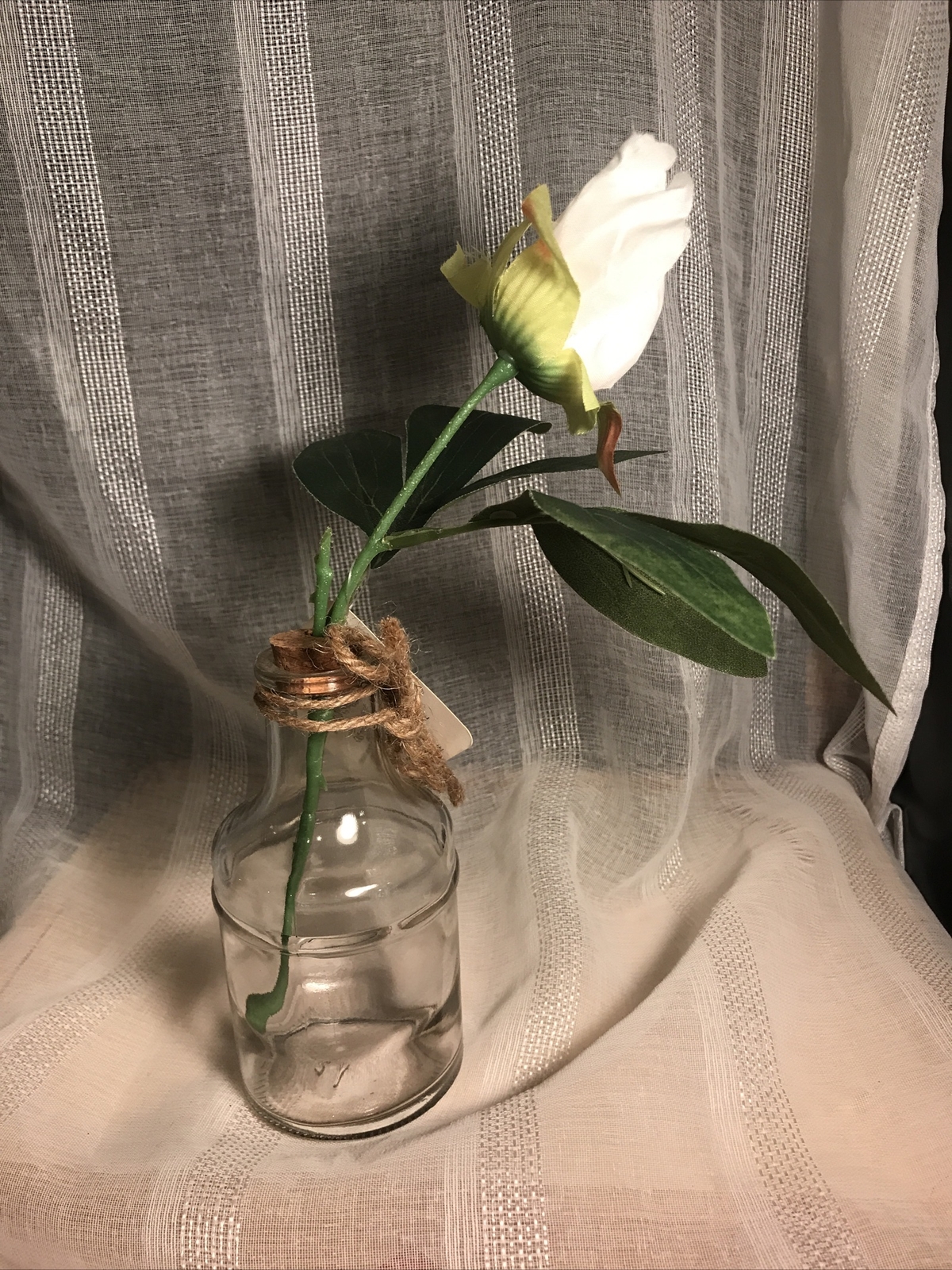Artificial White Rose Flower Stem In Clear Glass Vase Floral Decor NWT Tabletop