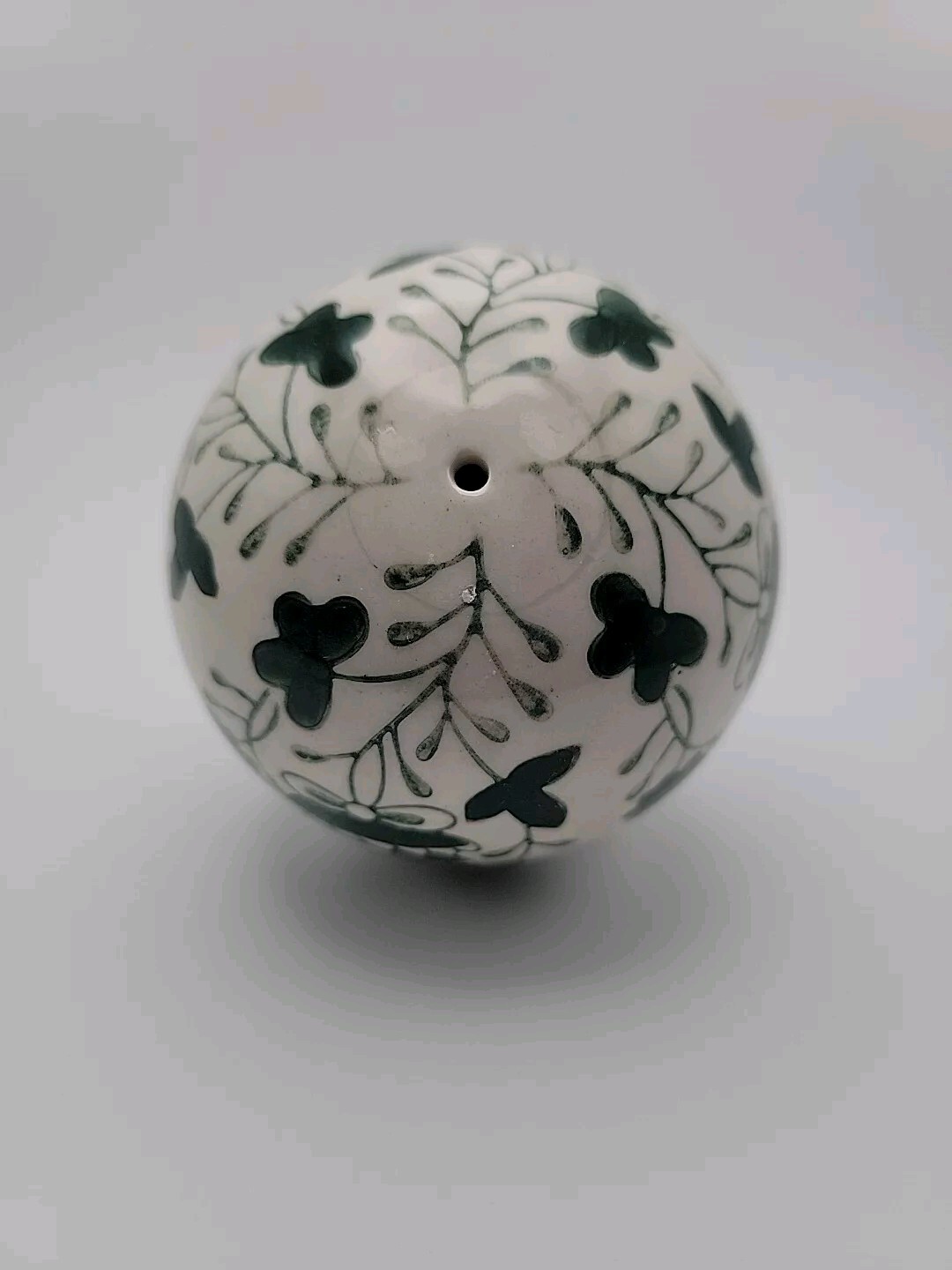 Decorative Ball- Cream & Hunter Green – 3.5 Inches