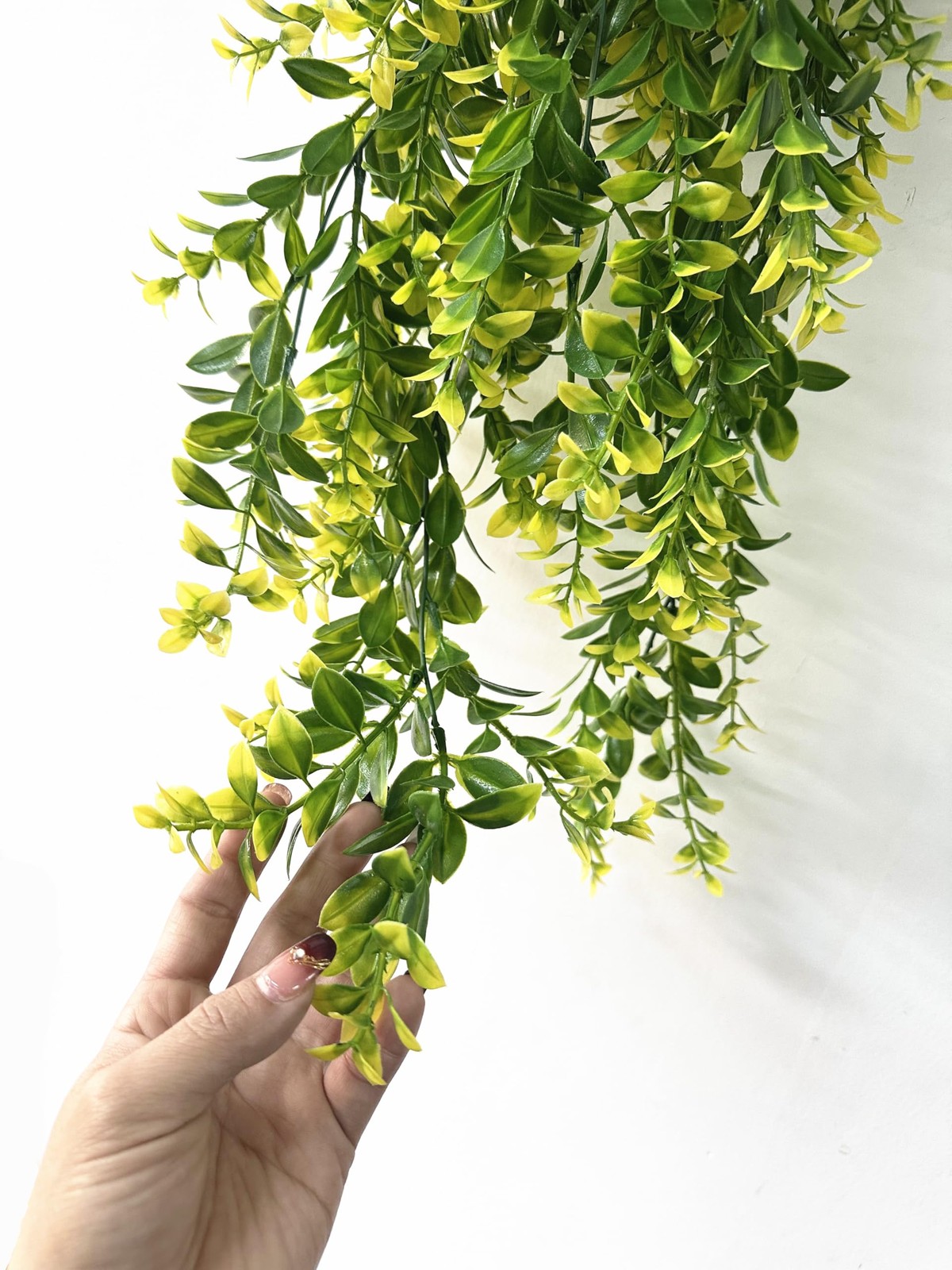 Artificial Hanging Plants, Fake Vines Decoration Plastic Leaves Faux Ivy Foli…
