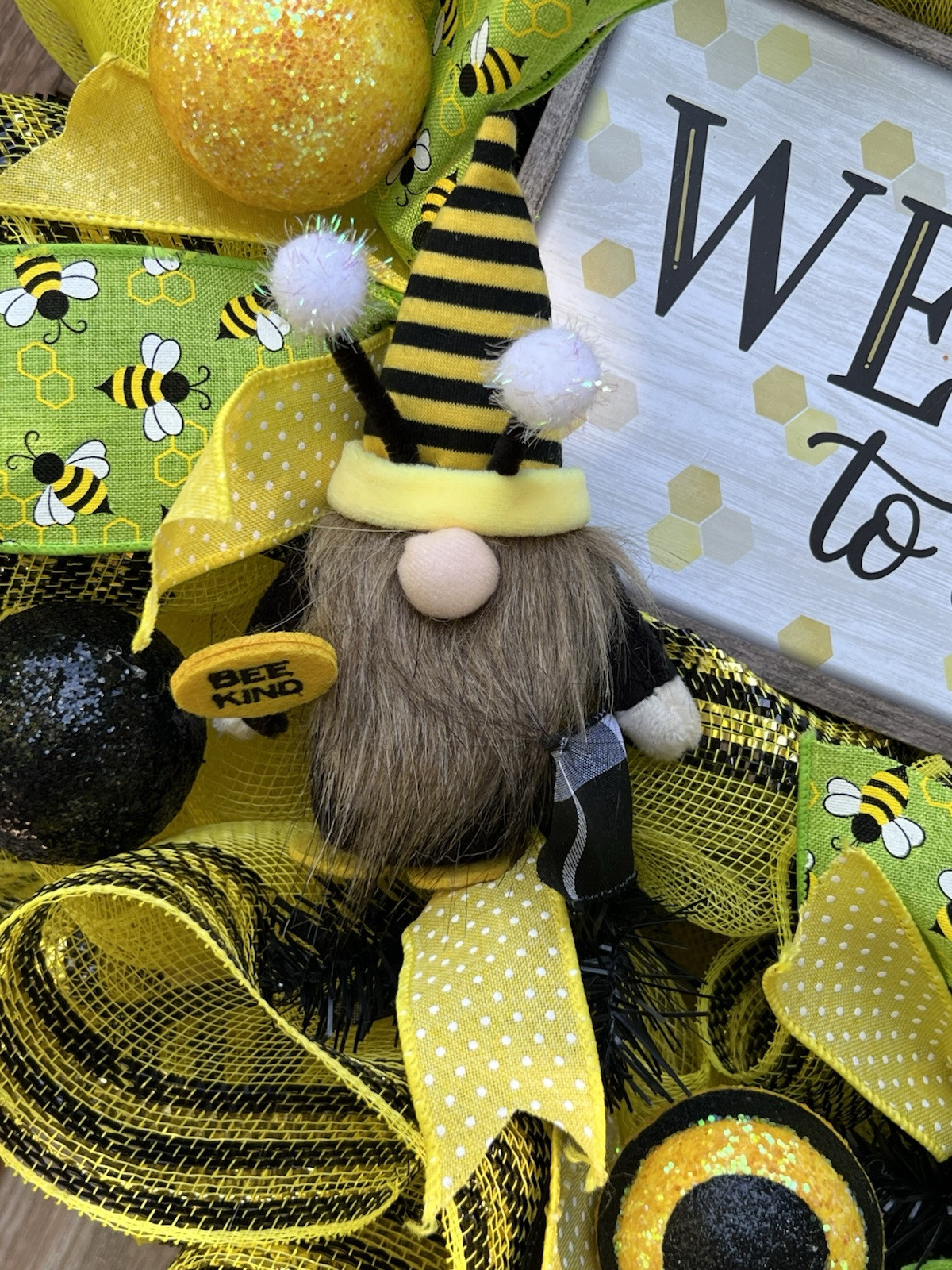 Wreath| Welcome Front Door Wreath| Home decor | Spring Summer Wreath | Gnome Bee