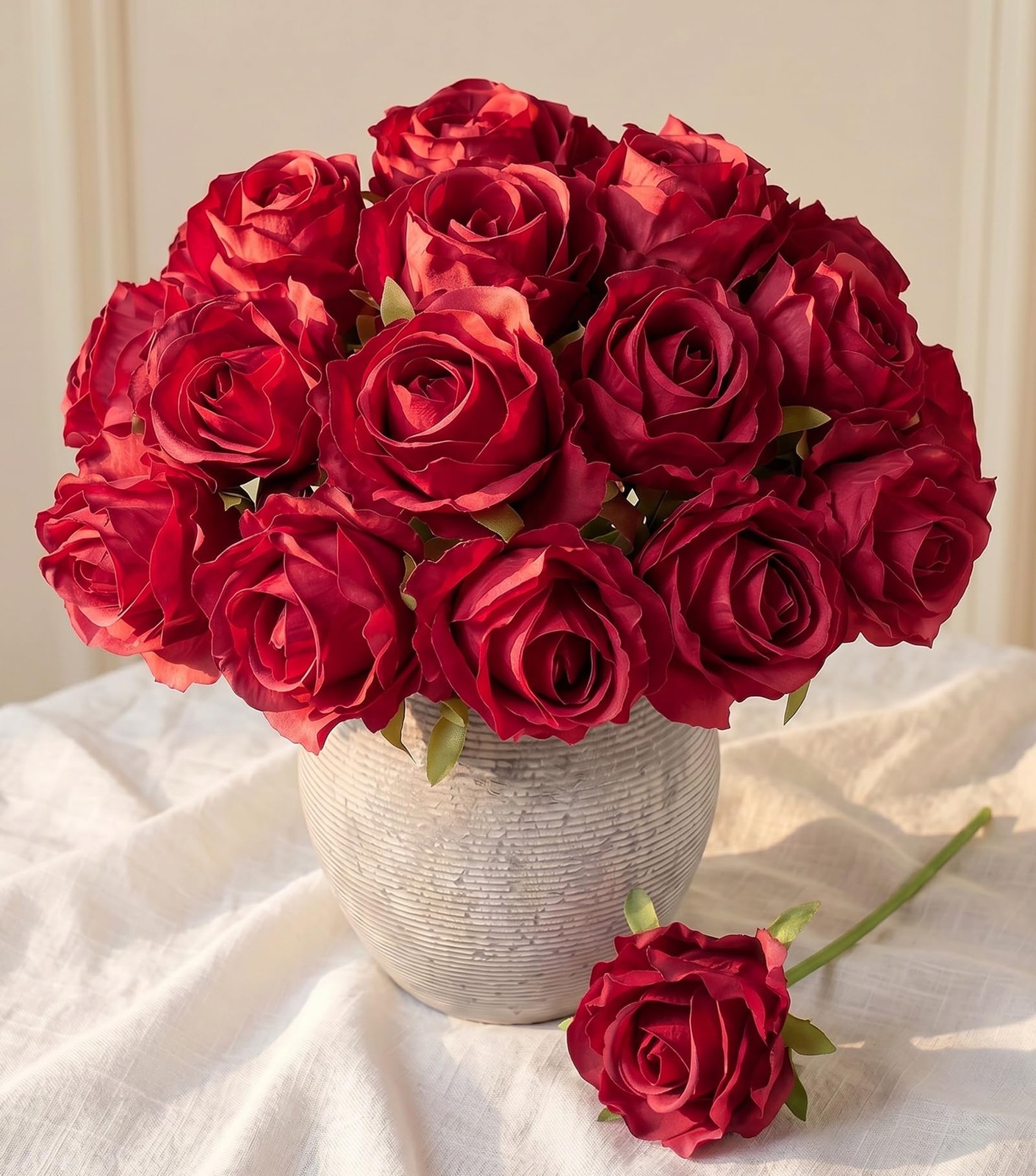 18pcs Artificial Roses Silk Flowers Red with Stems for Wedding DIY Floral Decor