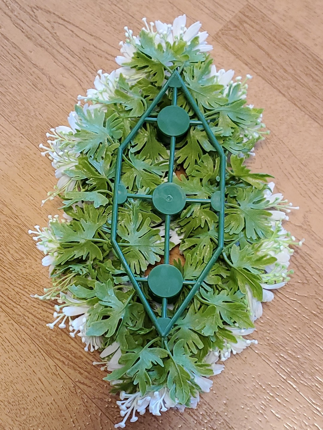 1970’s Faux Floral Centerpiece Taper Holder- White Daisies Plastic Flowers 12″