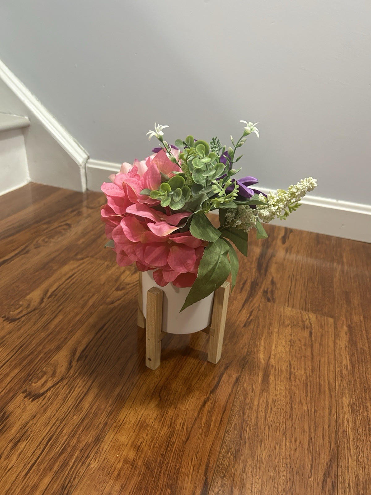 Artificial Hydrangea & Dahlia Flower Arrangement in White Pot with Wooden Stand