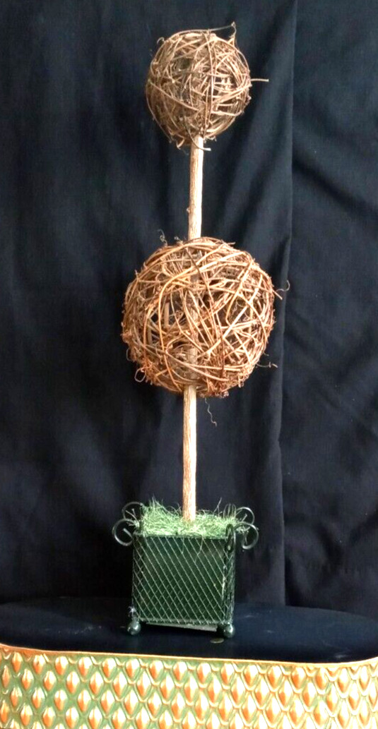lot of 3 Topiaries 2 (18″) Apple Pinecone 1 ( 24″) Double Grapevine Topiary