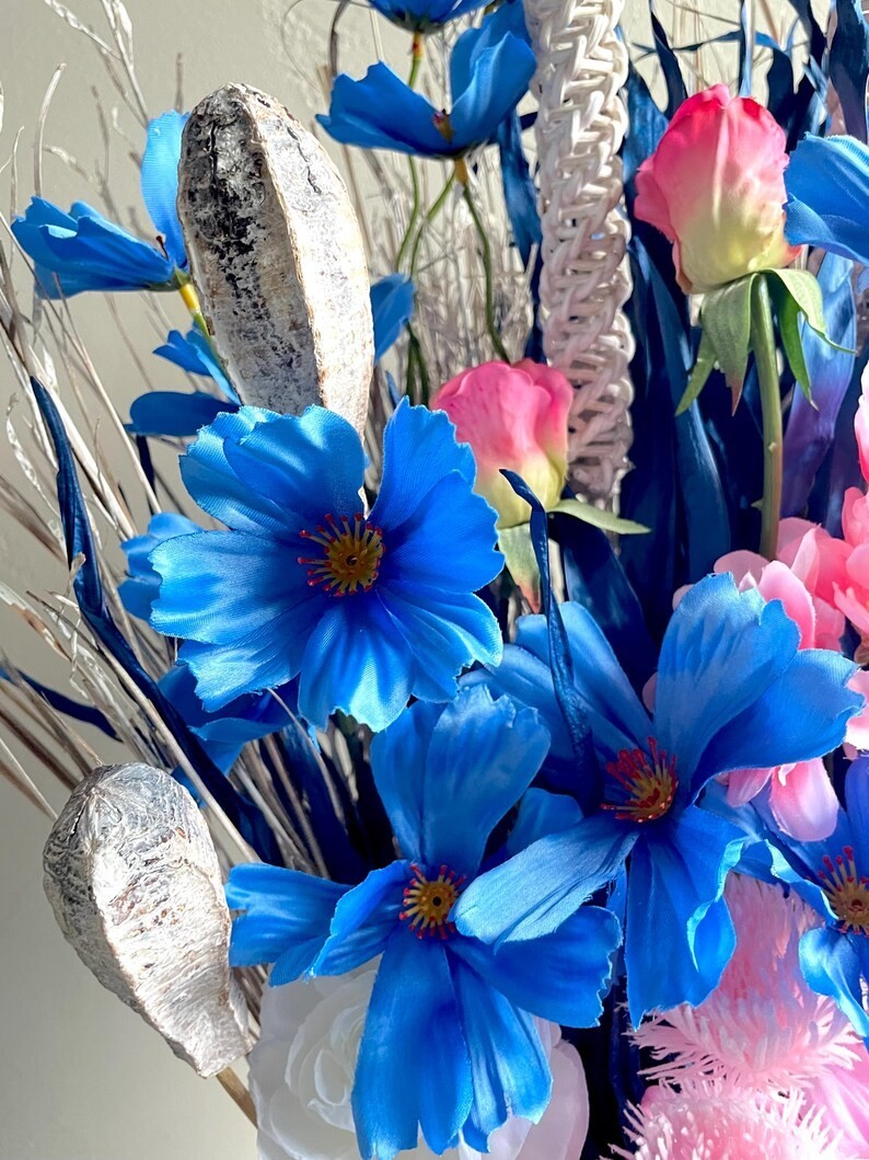 Blue & Pink Centerpiece Modern Chic Living Dining Room Decor Bedroom Accent