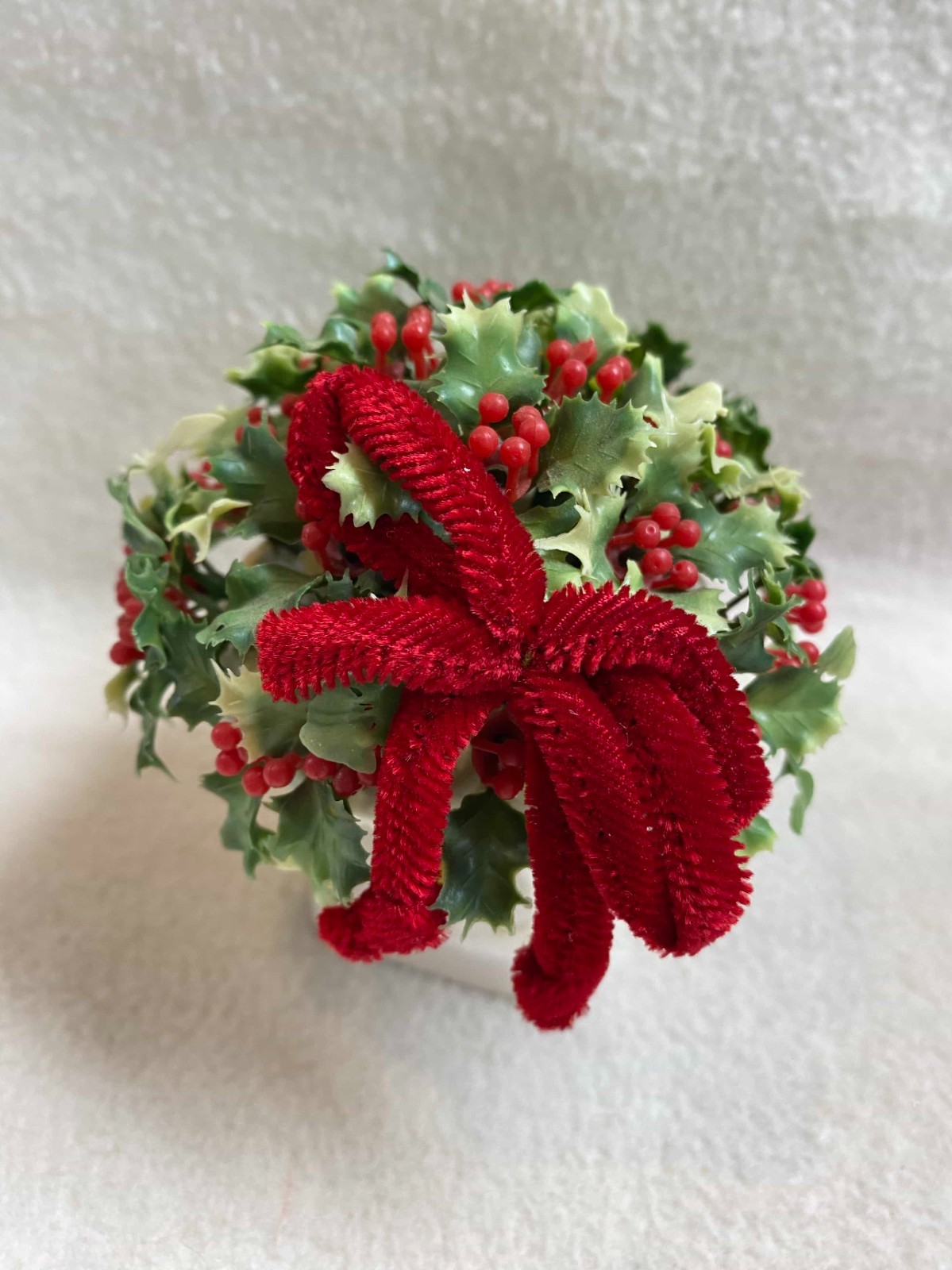 Vtg 3 Inarco Plastic Foliage (Holly/Roses) Displays in White Pitchers/Containers