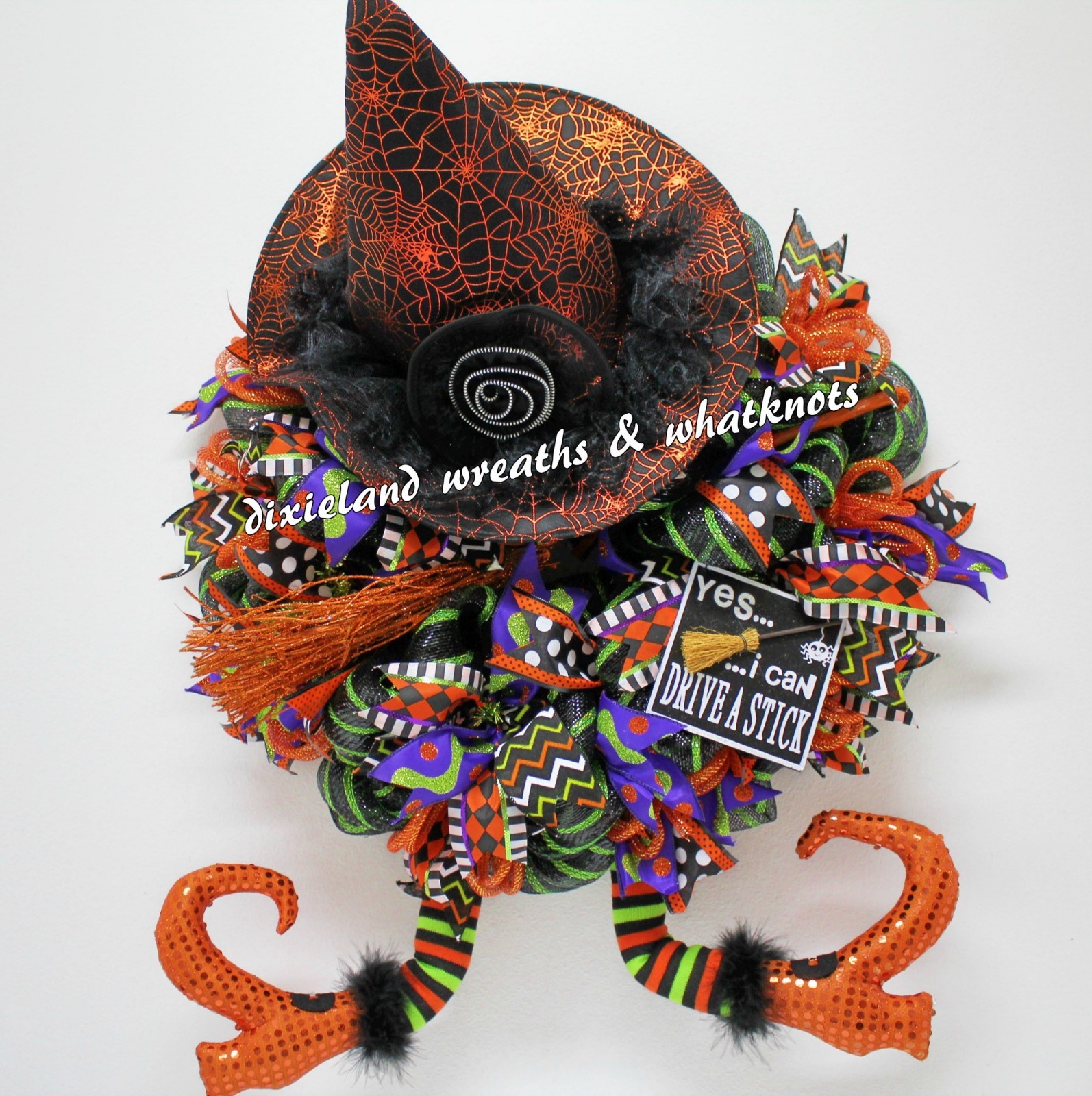 WITCH WREATH, HALLOWEEN WREATH, WITCH WITH BROOM, WITCH HAT WREATH, WITCH WREATH