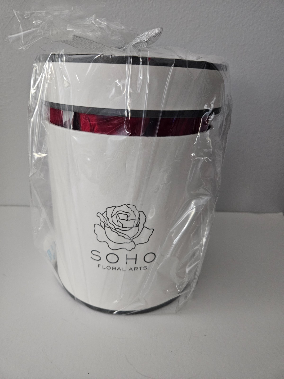 Flower Bouquet – 7 Real Red Roses – Preserved Roses in a Round Box