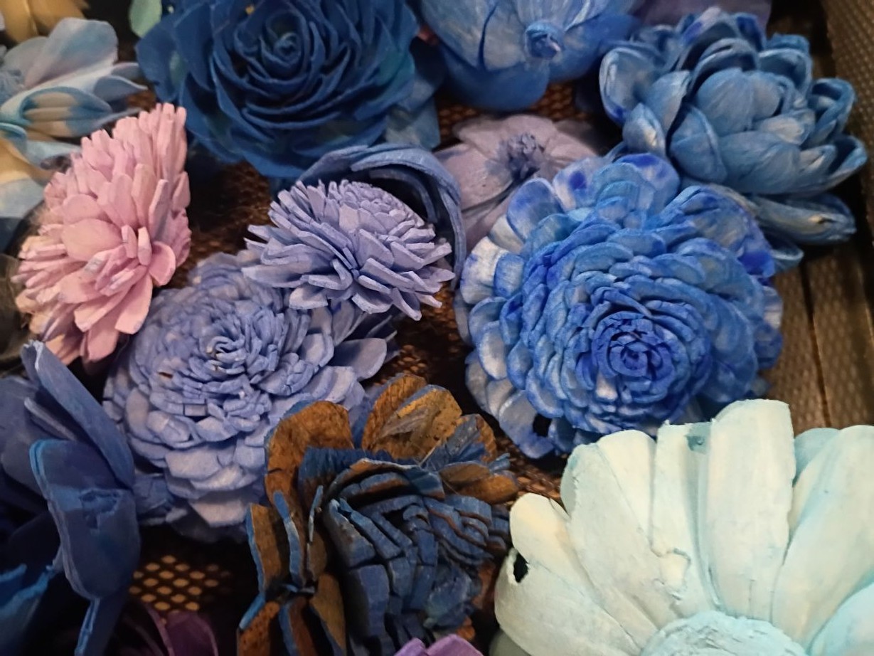 100+ Sola Wood Flowers Multiple Colors Sizes Shapes Styles 1 1/4- 4″ Loose Lot
