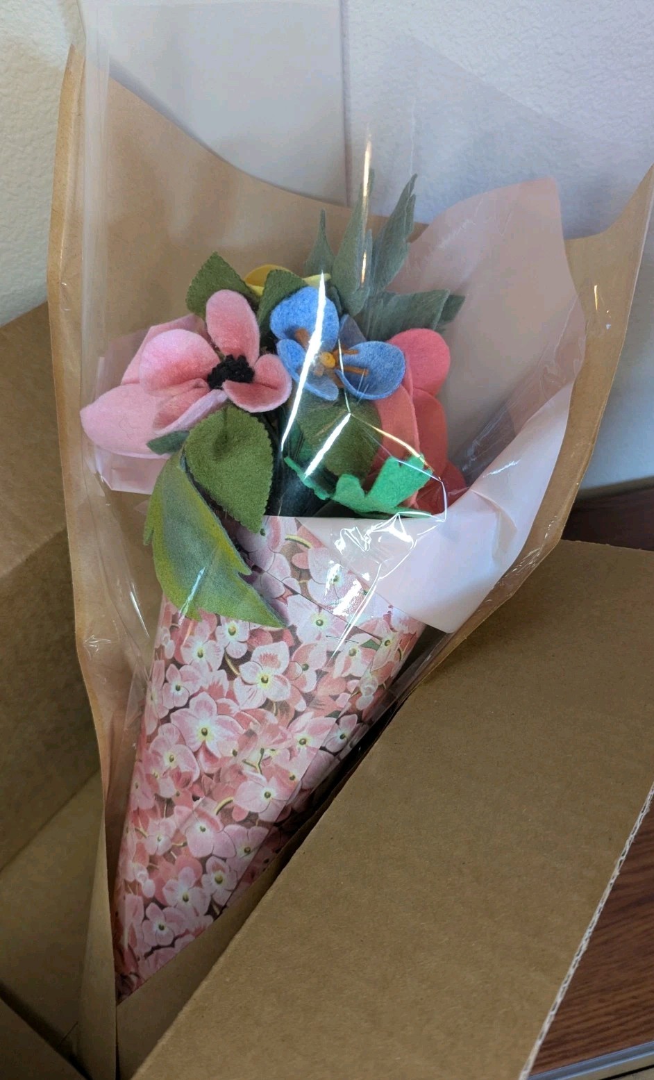 Beautiful Hand Cut Wool Blend Felt Flower Bouquet Gift Wrapped/Great Gift Idea!
