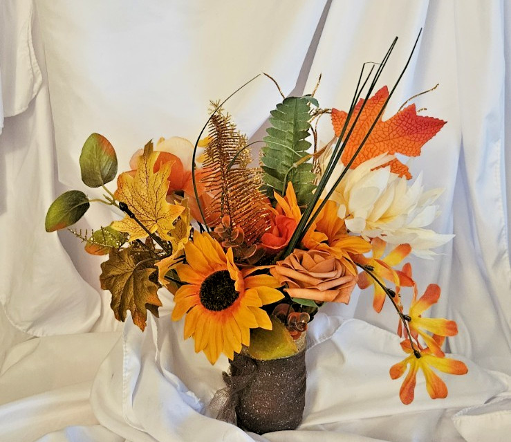 Fall/autumn artificial flower arrangement A4