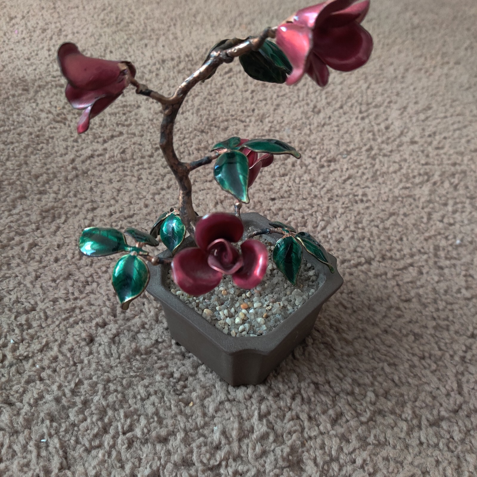 Metal Rose Bush. Enameled Roses And Leaves In Planter With Natural Stone