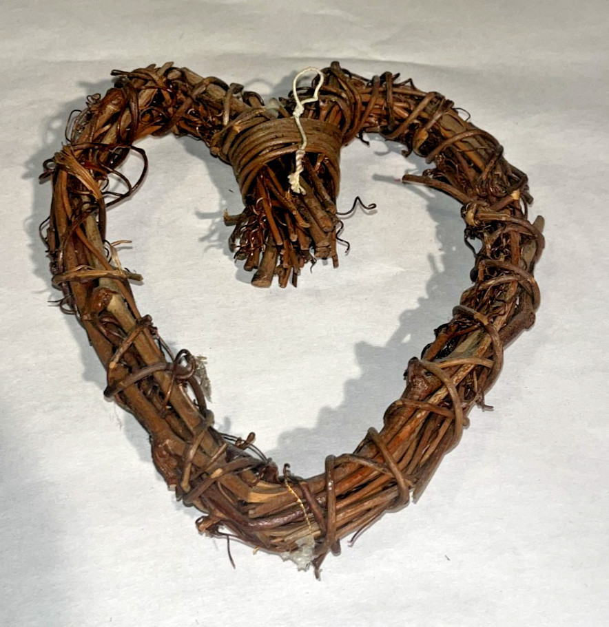 1 Medium 2 Small Rustic Dark Brown Finish Rattan Heart-Shaped Wreaths