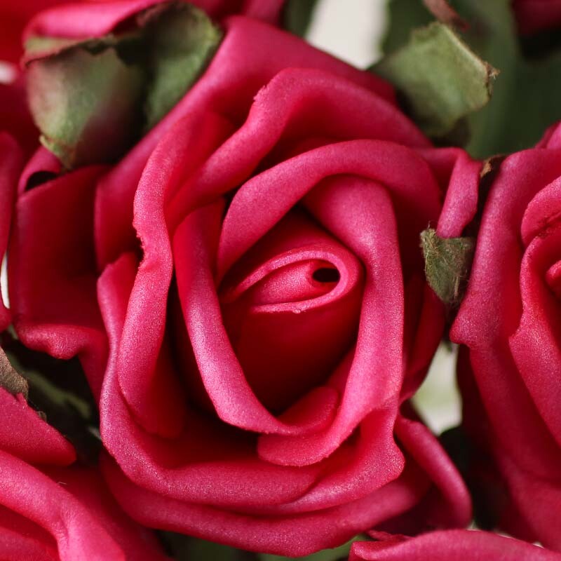 Factory Direct Craft Sweet Bundle of Colorful Beauty Roses for Event Decor