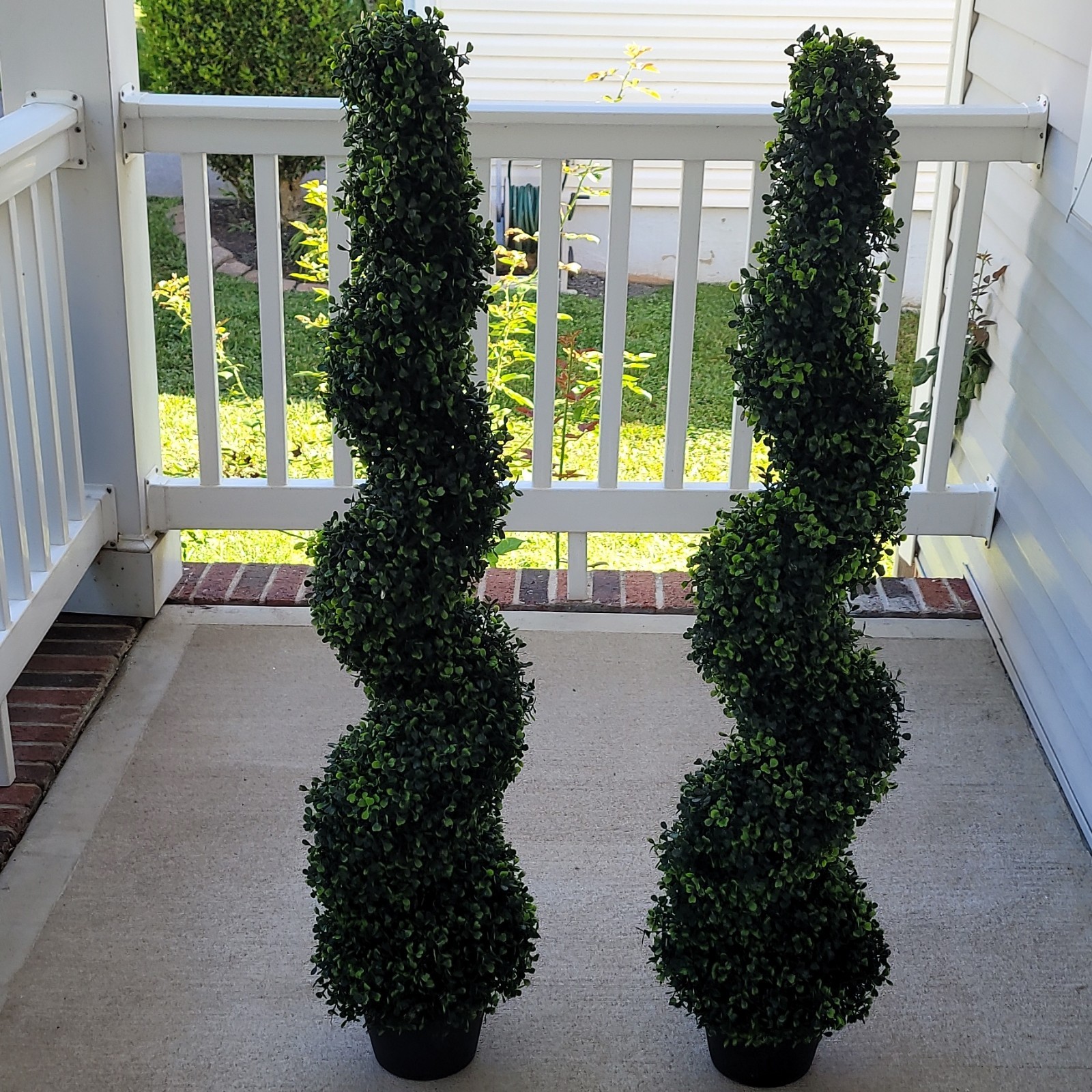 Artificial Green Boxwood Twisted Spiral Topiary Tree in Pot, Plastic
