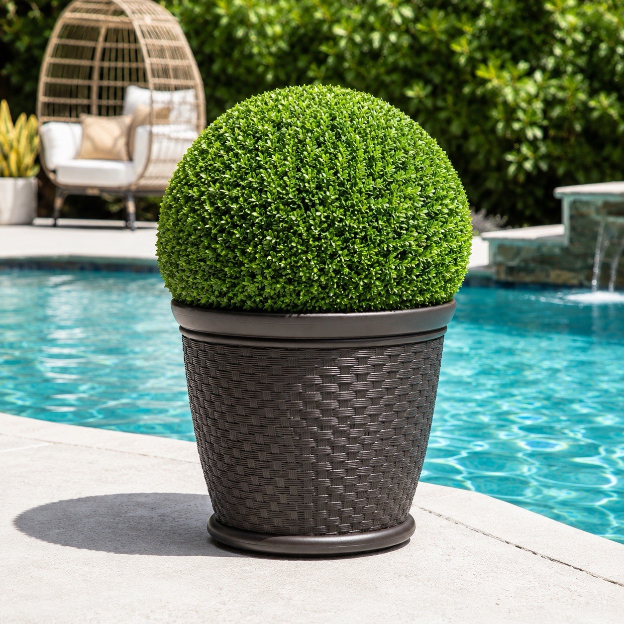 24” UV Resistant Artificial Boxwood Ball Indoor/Outdoor
