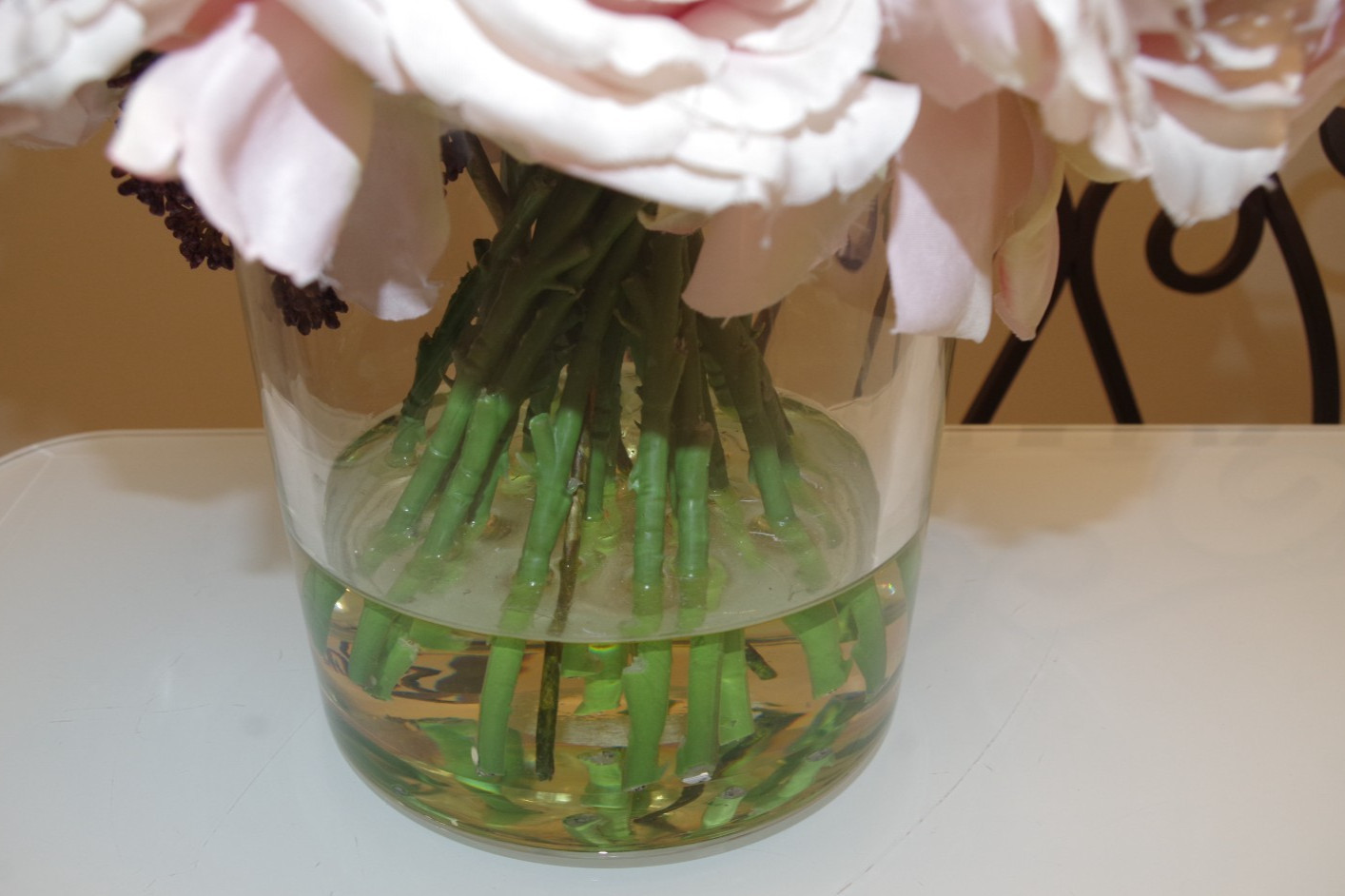 H Pink Roses & Burgundy Faux Floral Arrangement Clear Glass Vase Flower Bouquet