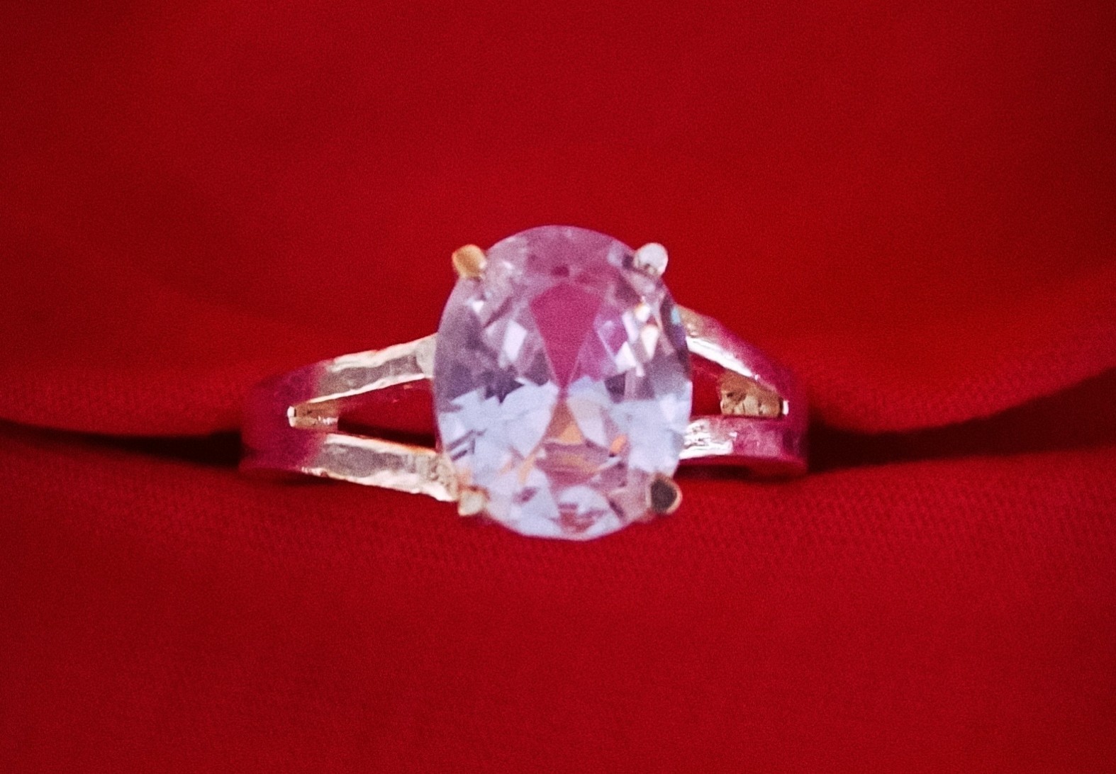 Artificial Silver-Plated Ring with Oval White Crystal Stone – Fashion Jewelry