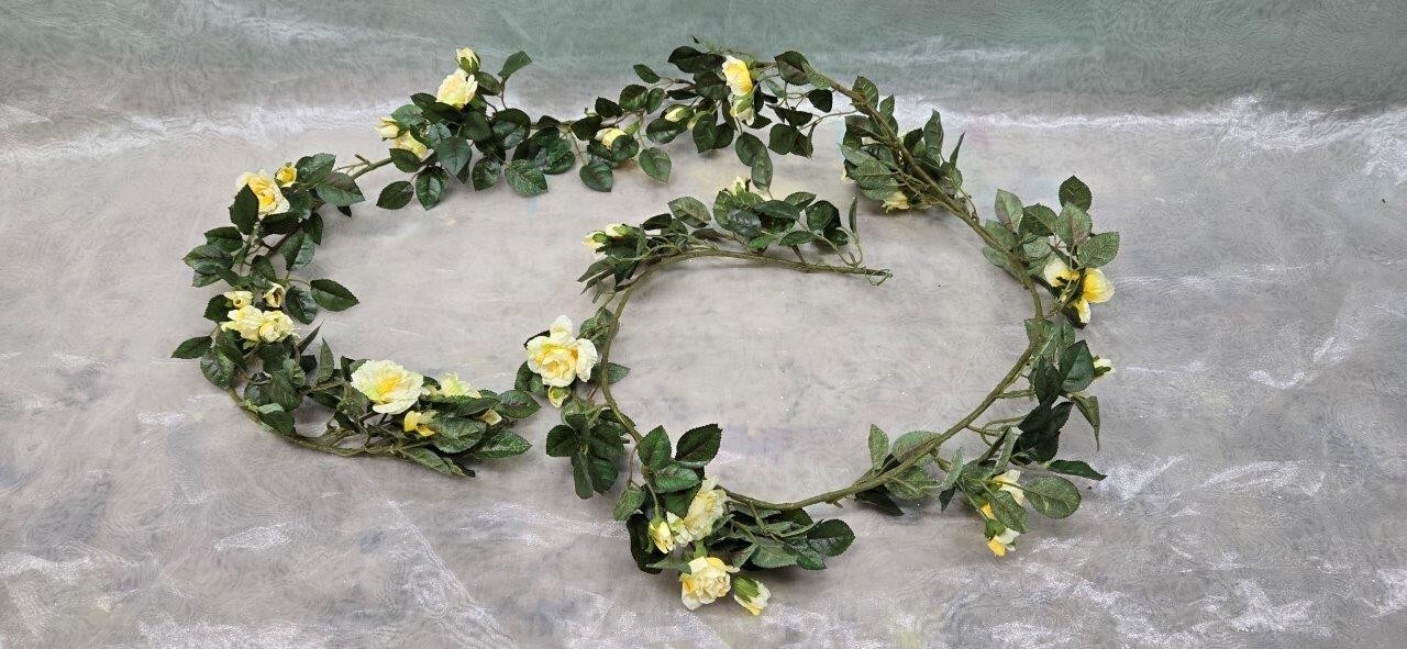 White Roses on a Green Garland – Flower Mantle Decor – Indoor Natural Decoration