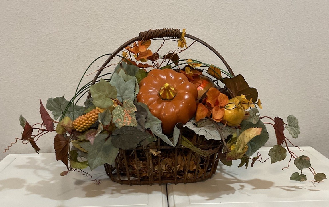Rustic Metal Basket Fall Leaf Fruit Vegetable Floral Arrangement Centerpiece