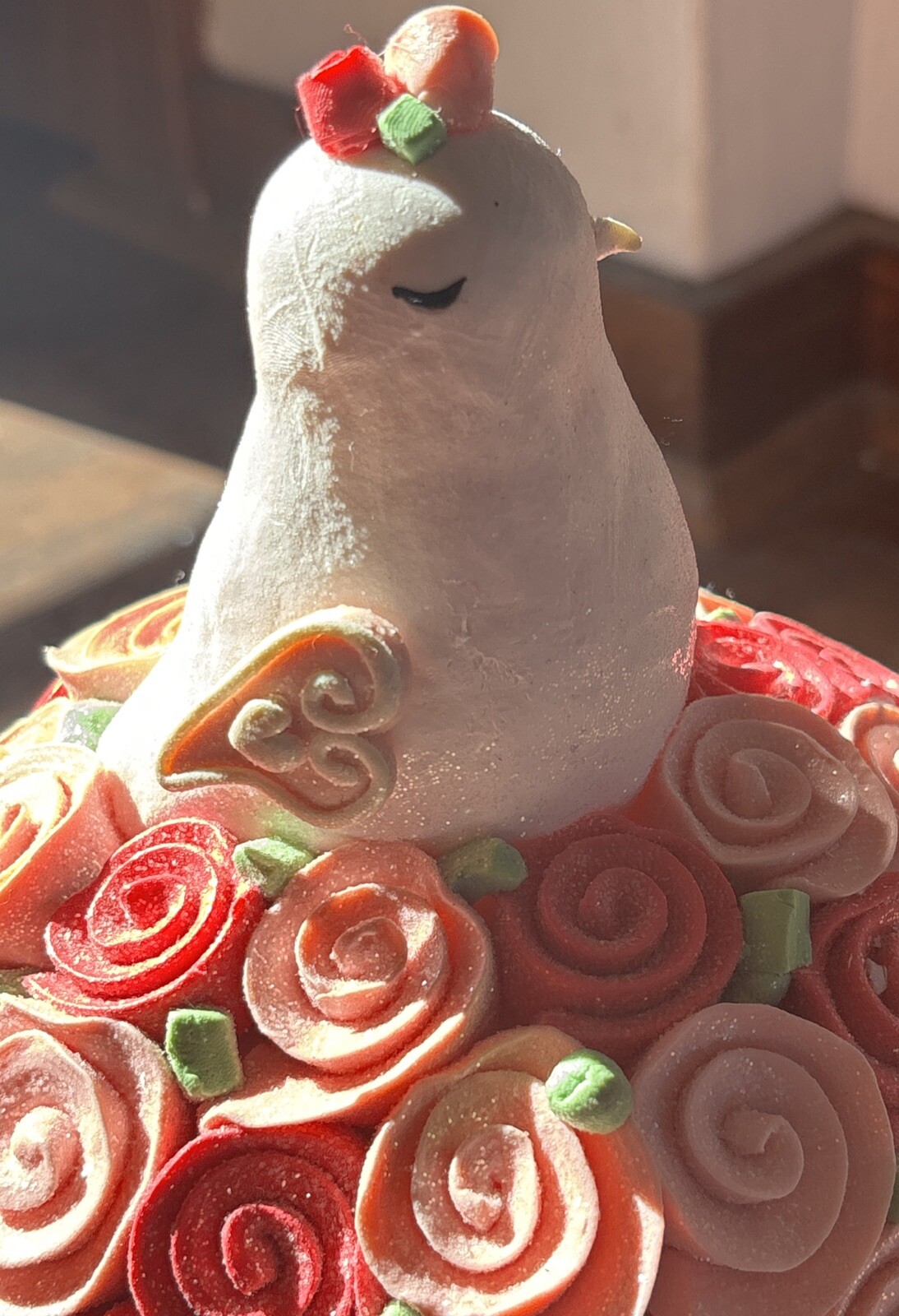 Love birds bouquet of roses decor Cupcakes And Cashmere Valentines New W Defects