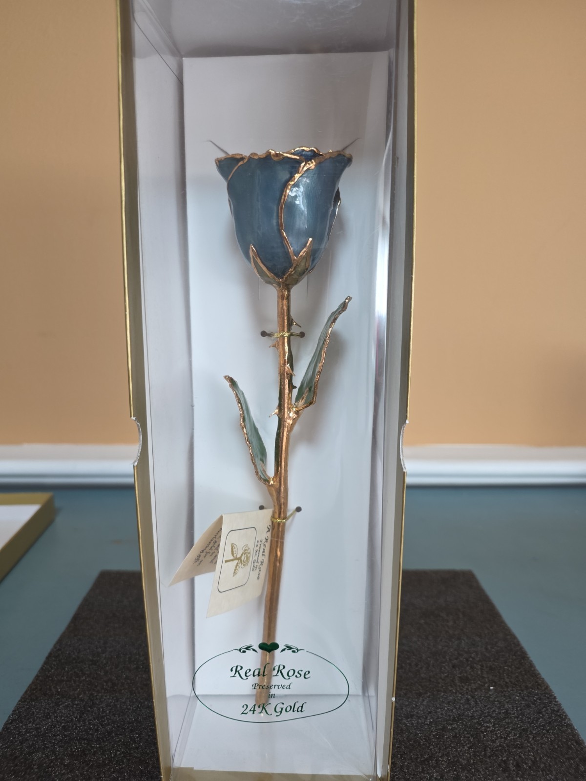 LIVING GOLD REAL NAVY ROSE PRESERVED & Dipped IN 24K GOLD. NEW IN BOX
