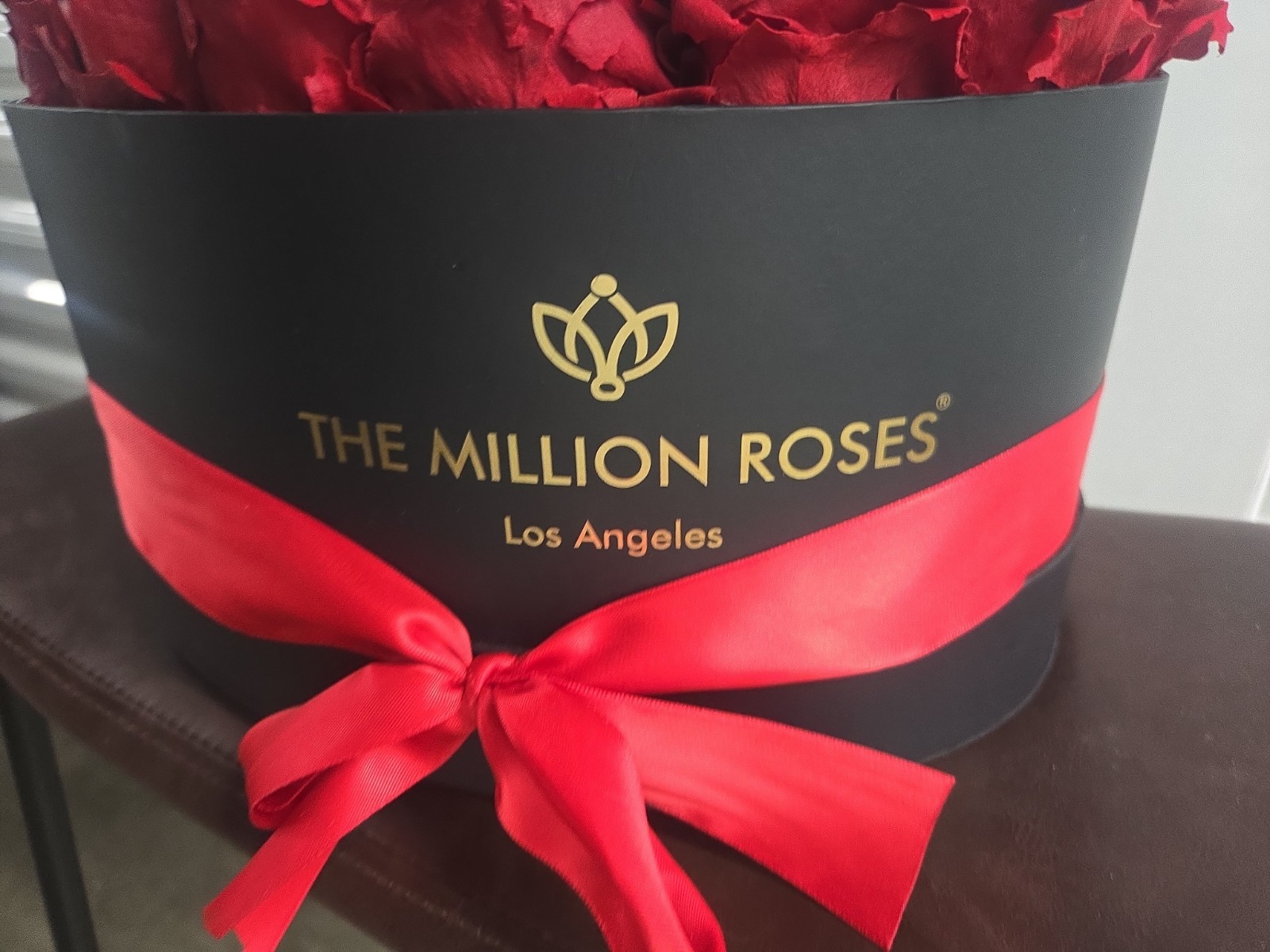 THE MILLION ROSES 30 Preserved Roses Heart Box Gift Red